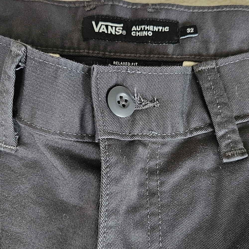 Brand New W Tags Vans Men's Off the Wall Walter 2-B Shorts Gray Chino Men's 32 - Picture 4 of 6